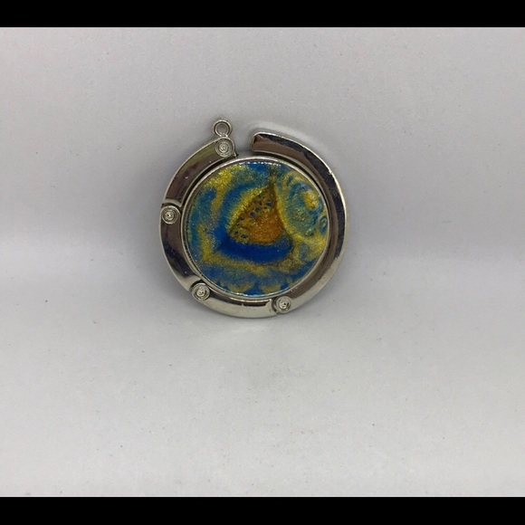 Pyramid Travel Companion: Handmade Blue & Gold Acrylic Resin Purse Hook - Picture 5 of 5